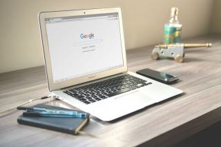 Différence SEO SEA : deux leviers, deux logiques